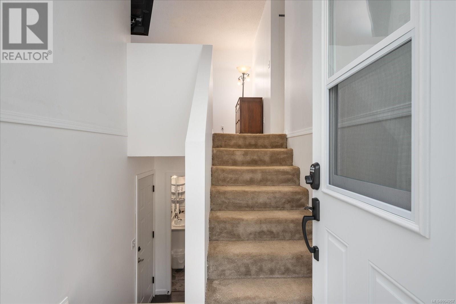 Property at 3677 Ross Rd image 4