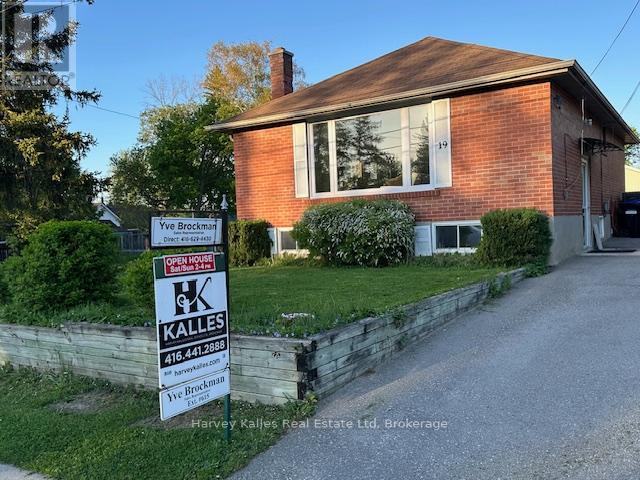 19 70th Street N, Wasaga Beach, Ontario  L9Z 1T6 - Photo 1 - S11990451