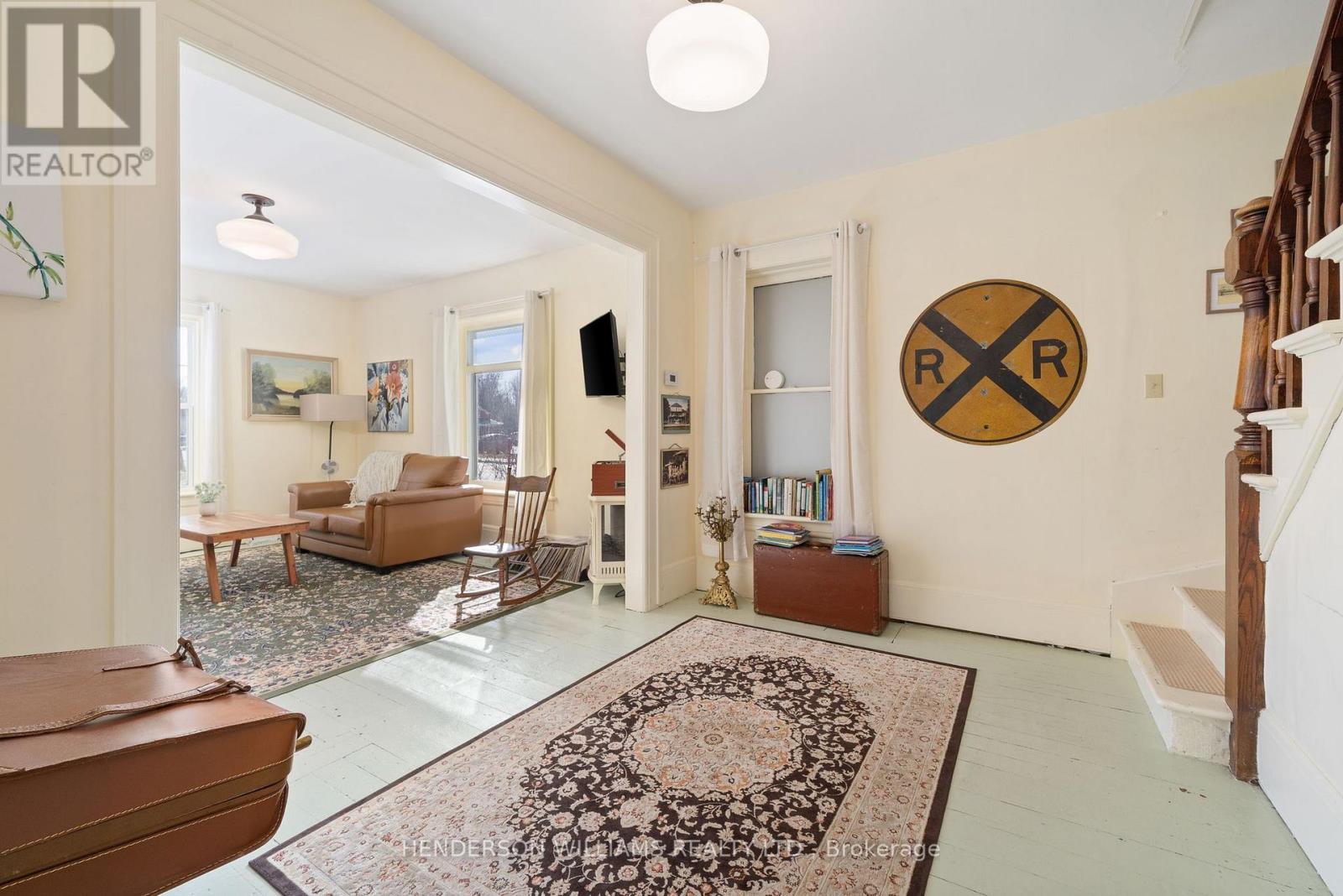 1 Lake Street E, Prince Edward County, Ontario  K0K 2T0 - Photo 17 - X12063314