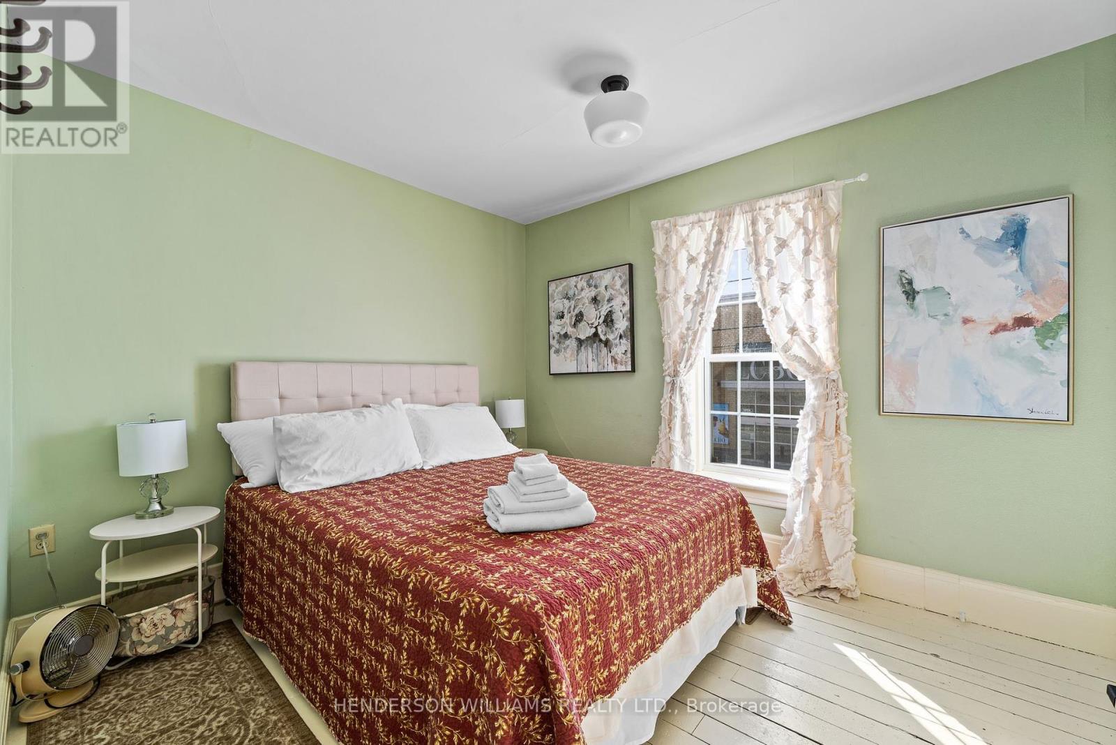 1 Lake Street E, Prince Edward County, Ontario  K0K 2T0 - Photo 21 - X12063314