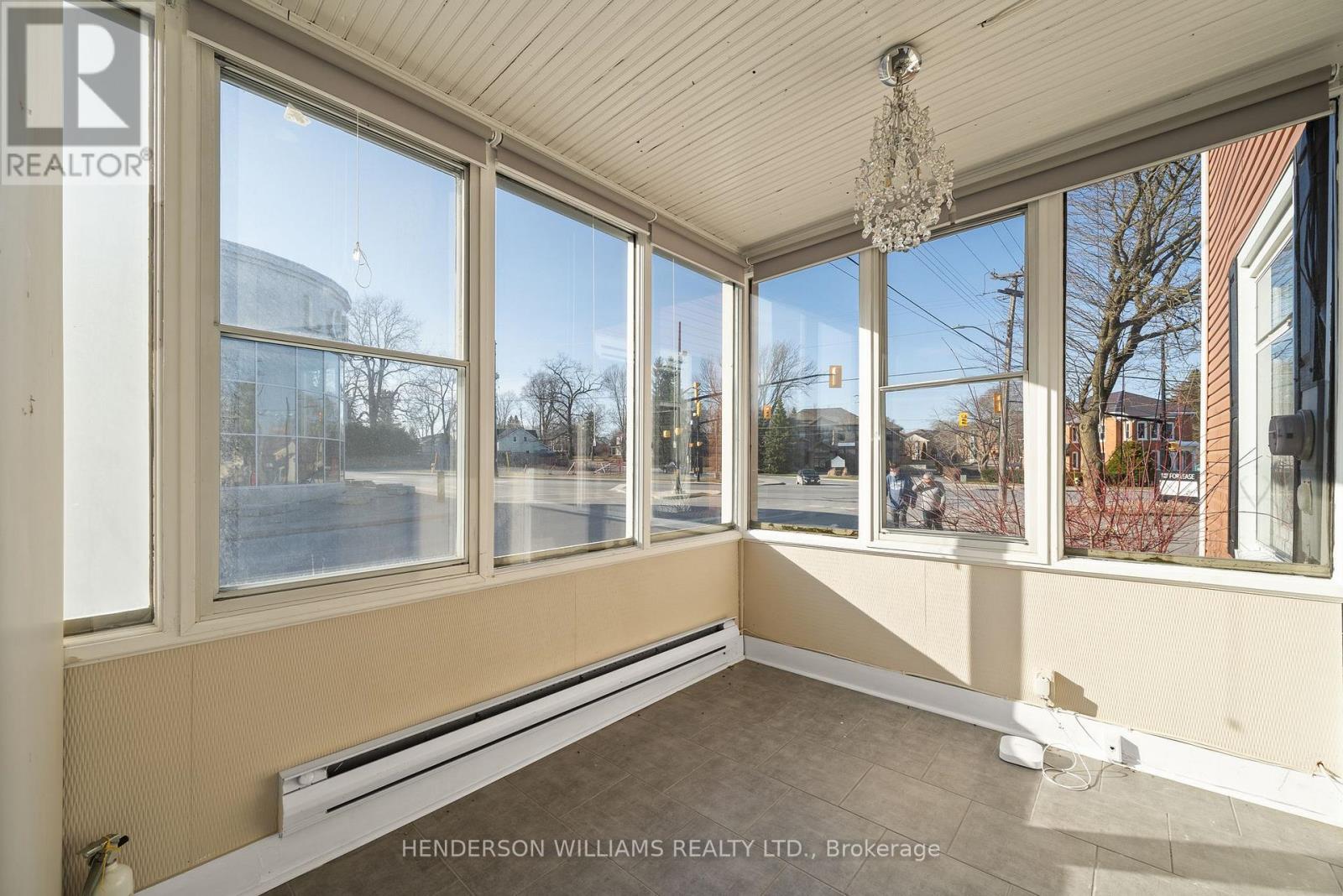1 Lake Street E, Prince Edward County, Ontario  K0K 2T0 - Photo 27 - X12063314