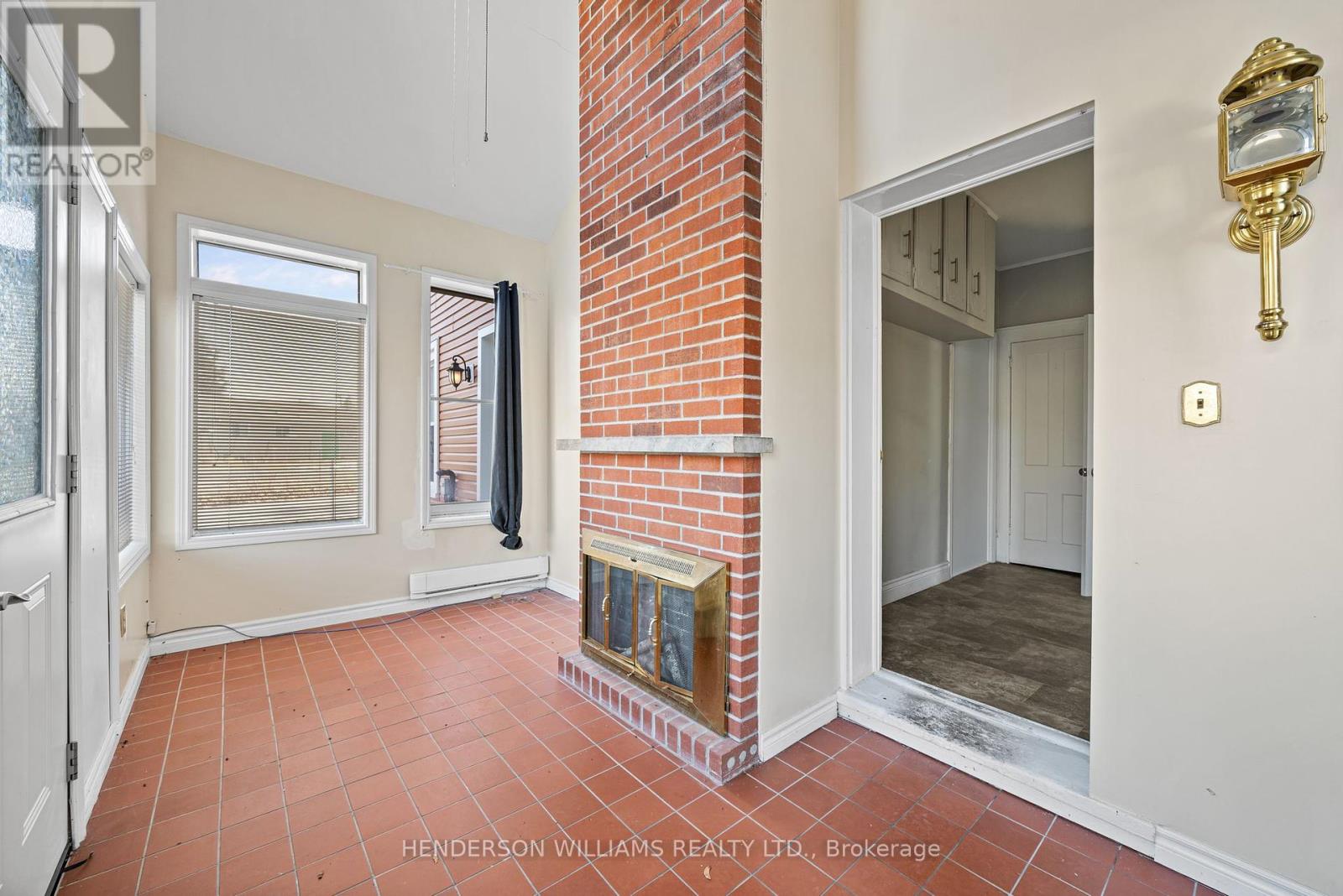 1 Lake Street E, Prince Edward County, Ontario  K0K 2T0 - Photo 43 - X12063314