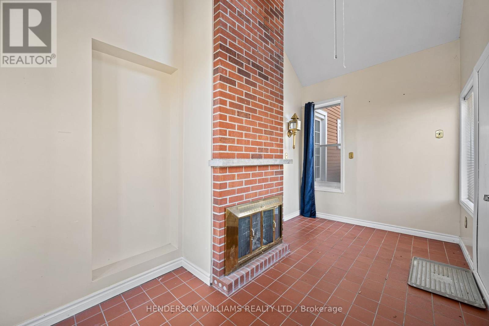 1 Lake Street E, Prince Edward County, Ontario  K0K 2T0 - Photo 44 - X12063314