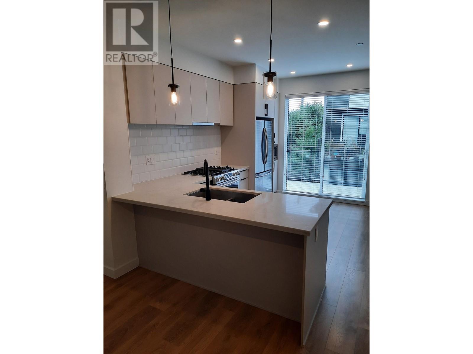 601 3021 St George Street, Port Moody, British Columbia  V3H 0K3 - Photo 14 - R2985930