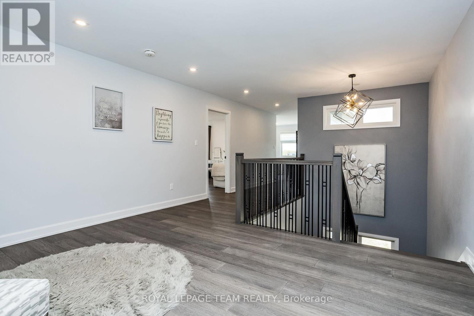 5758 Fernbank Road, Ottawa, Ontario  K2S 1B6 - Photo 21 - X12063432
