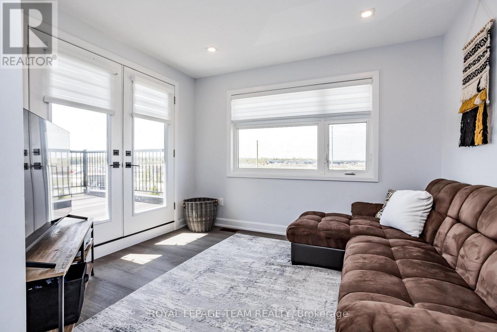 5758 Fernbank Road, Ottawa, Ontario  K2S 1B6 - Photo 24 - X12063432