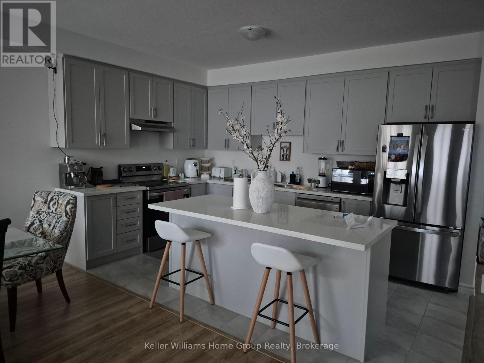 18 Beretta Street, Tillsonburg, Ontario  N4G 0J7 - Photo 4 - X12063358