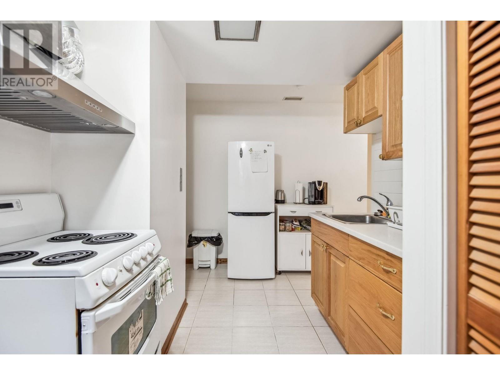 628 E 9th Street, North Vancouver, British Columbia  V7L 2B7 - Photo 24 - R2967712