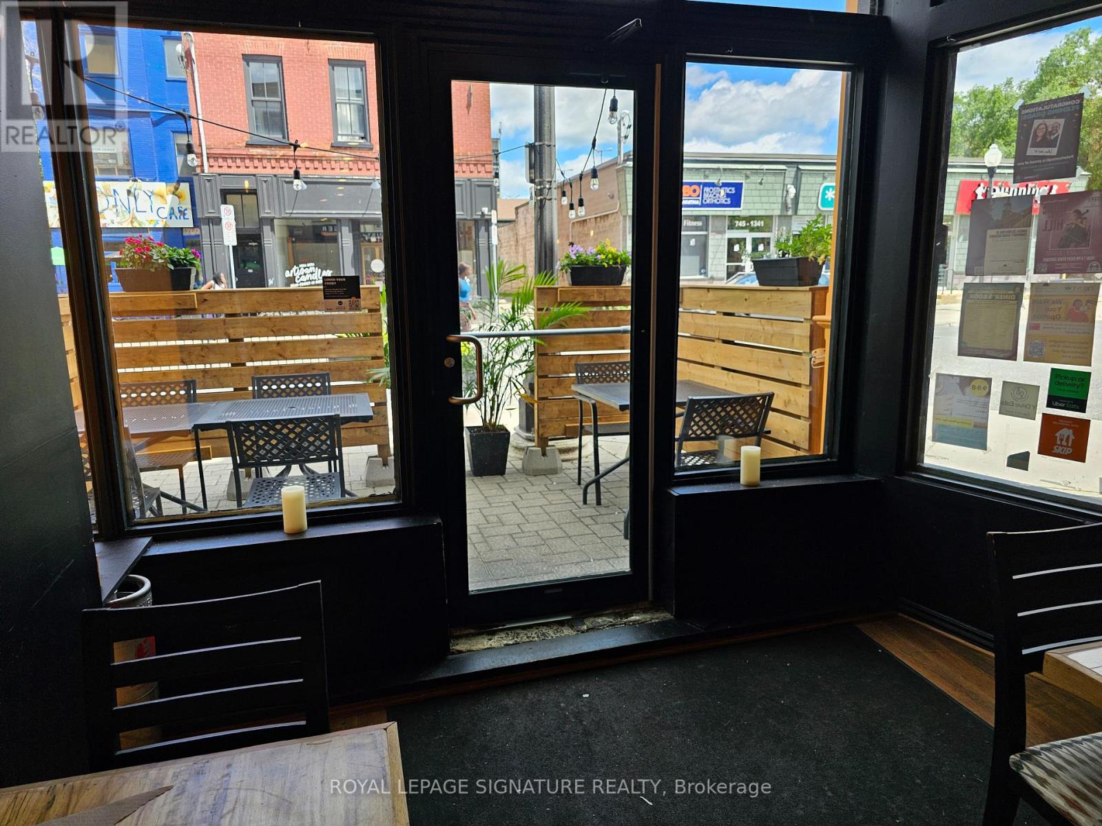 Property at 211 HUNTER STREET W image 5