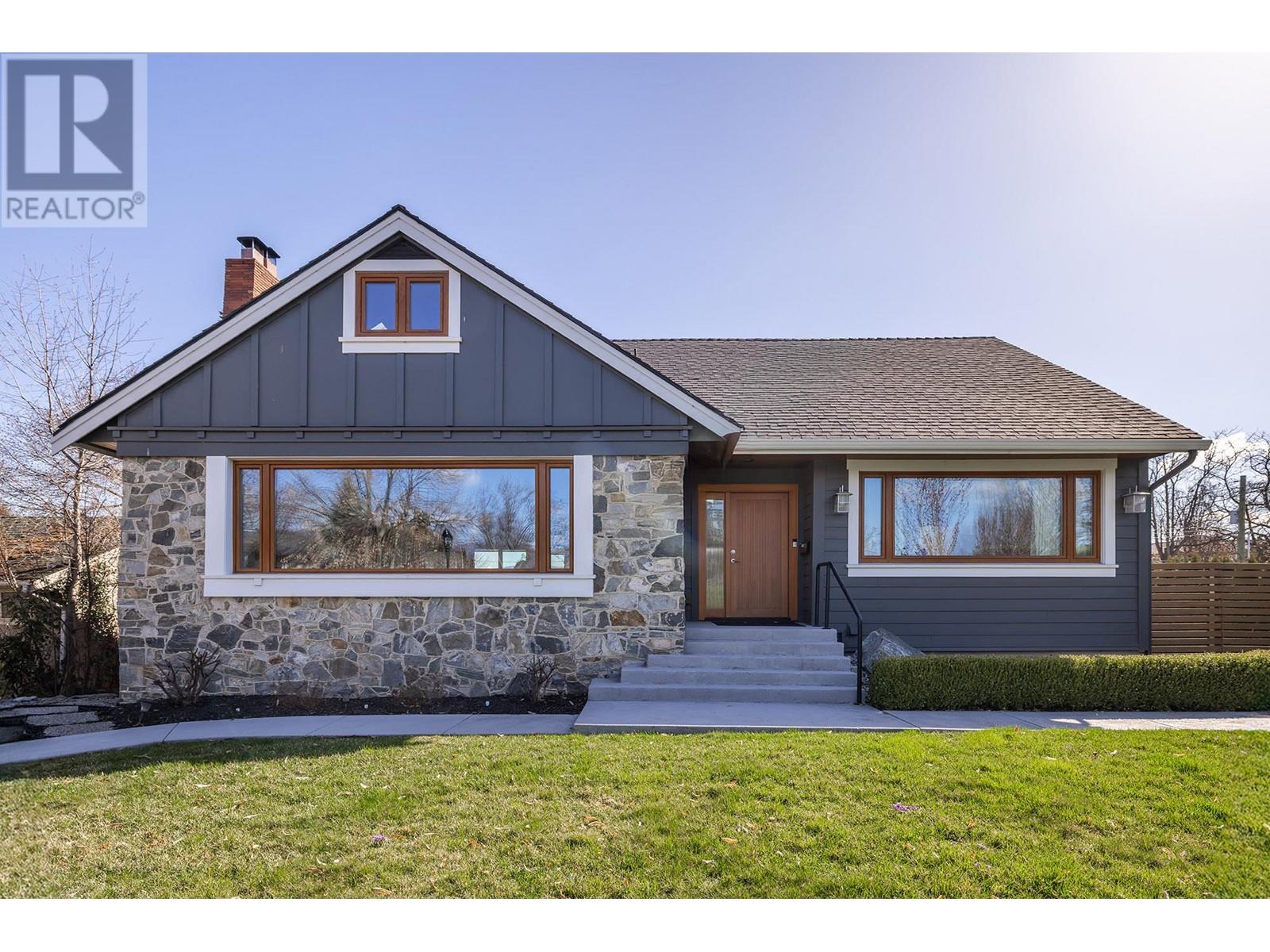Property at 2175 Abbott Street image 1