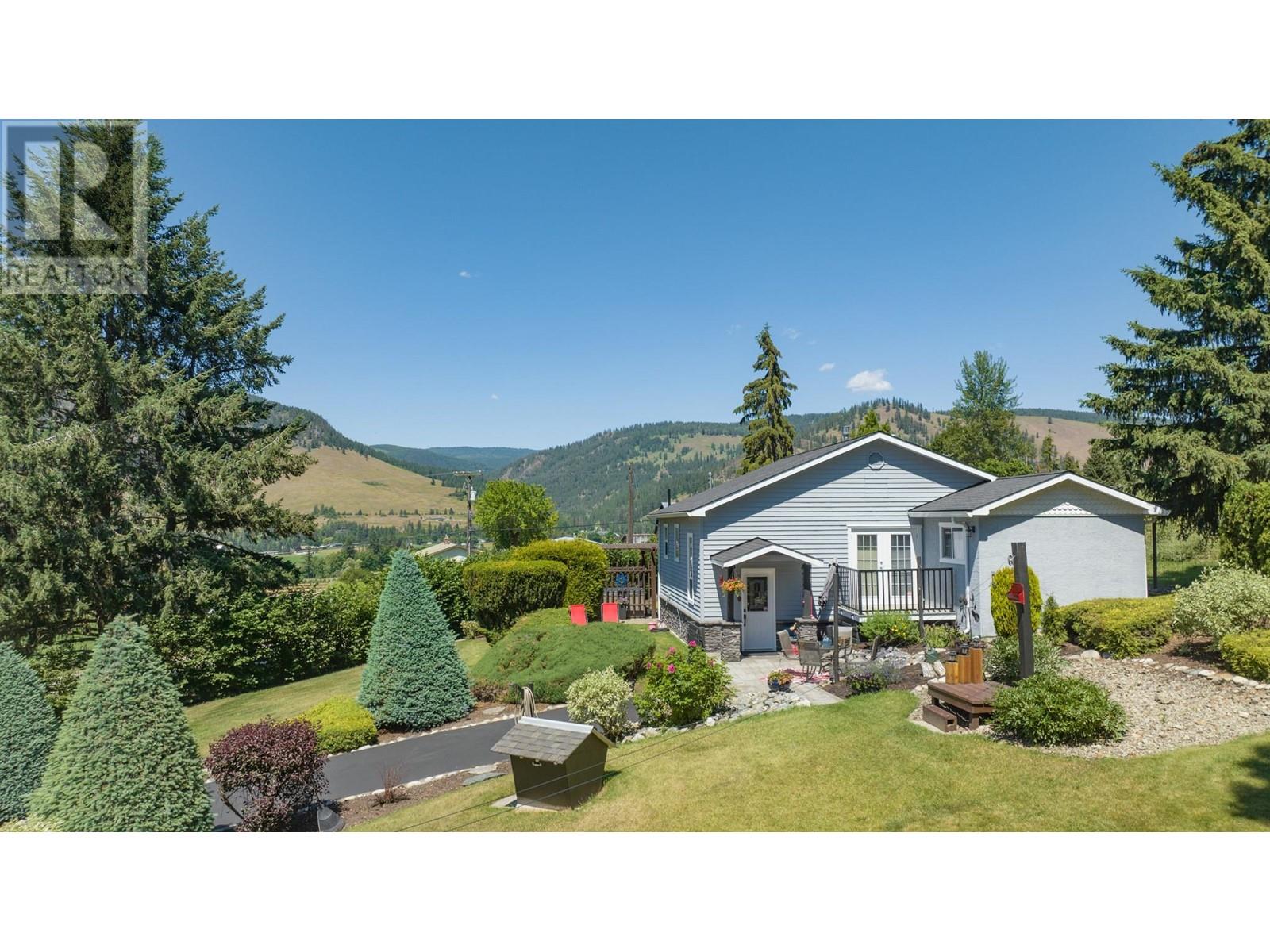5648 Learmouth Road, Coldstream, British Columbia  V1B 3E6 - Photo 2 - 10341920