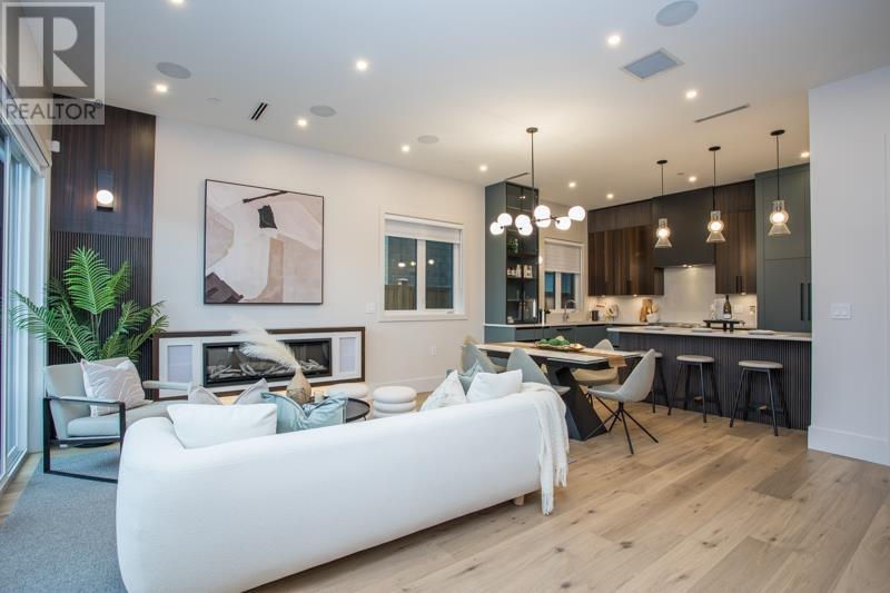 743 E 39th Avenue, Vancouver, British Columbia  V5W 1K5 - Photo 4 - R2984114