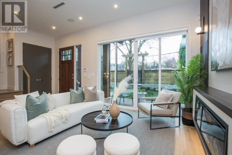 743 E 39th Avenue, Vancouver, British Columbia  V5W 1K5 - Photo 3 - R2984114