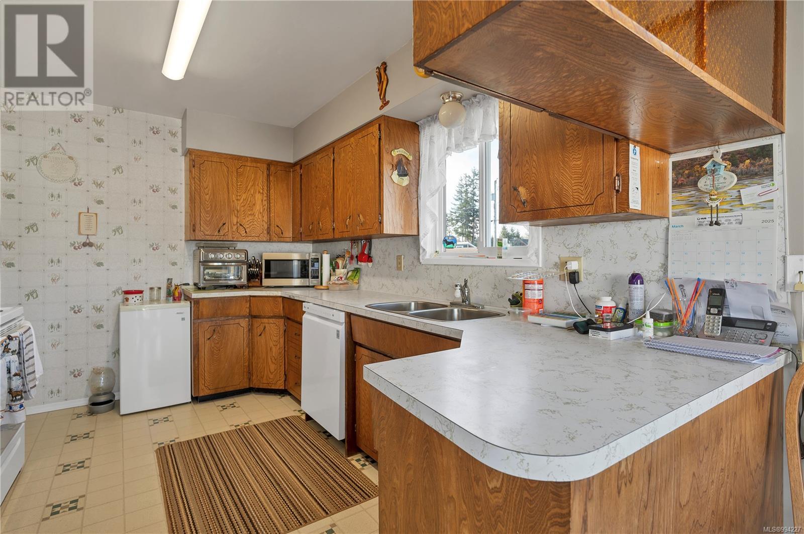 Property at 2095 Dalton Rd image 5