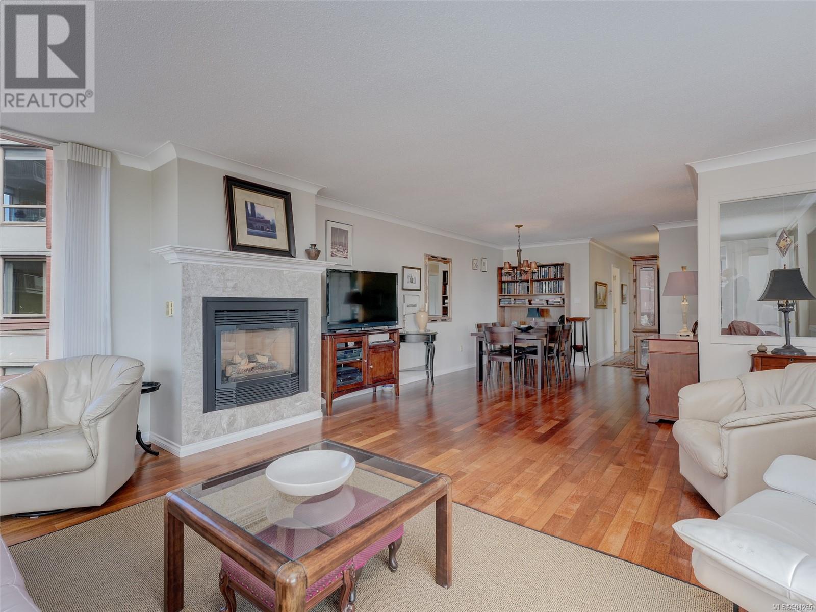 Property at 400 636 Montreal St image 4