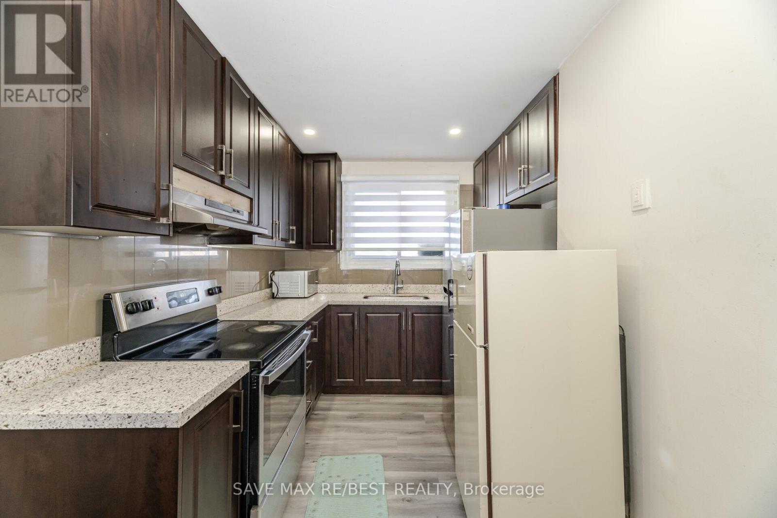 29 Brookmere Road, Toronto, Ontario  M9W 2X5 - Photo 11 - W12063440