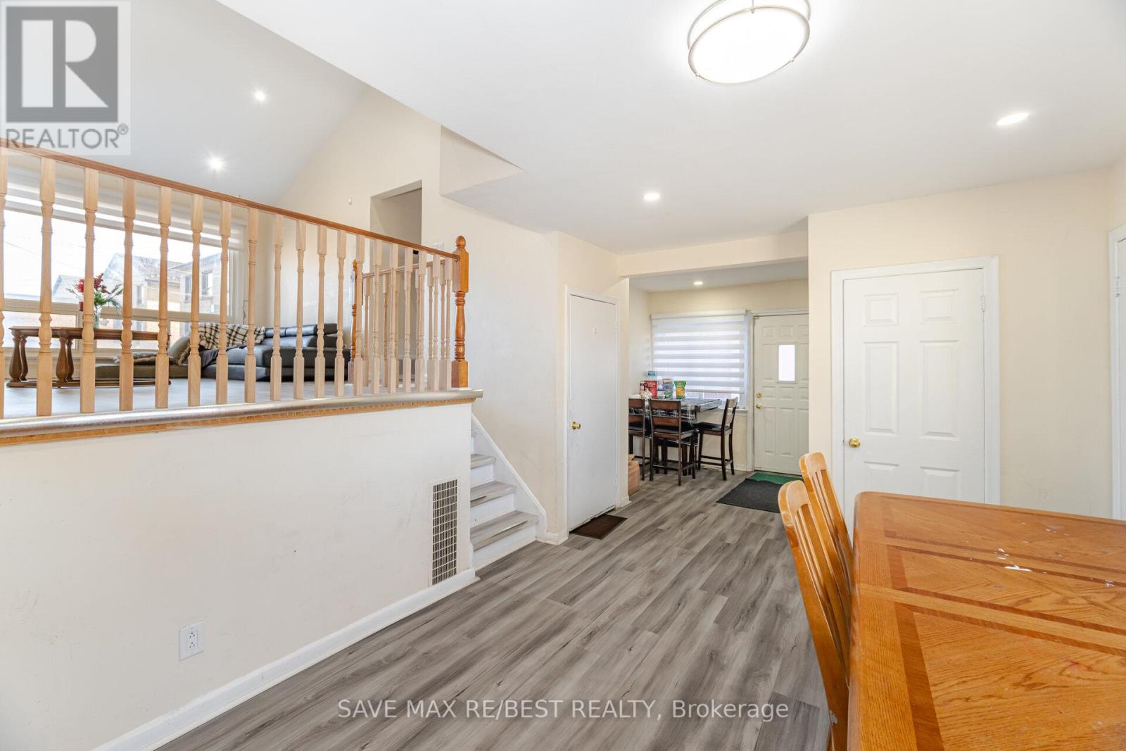 29 Brookmere Road, Toronto, Ontario  M9W 2X5 - Photo 9 - W12063440