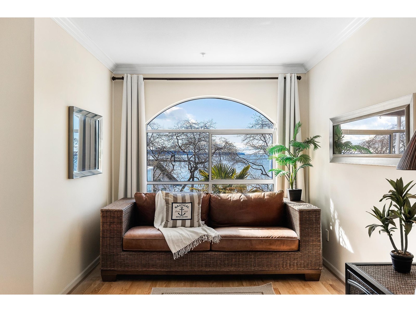 301 14965 Marine Drive, White Rock, British Columbia  V4B 1C3 - Photo 23 - R2986211