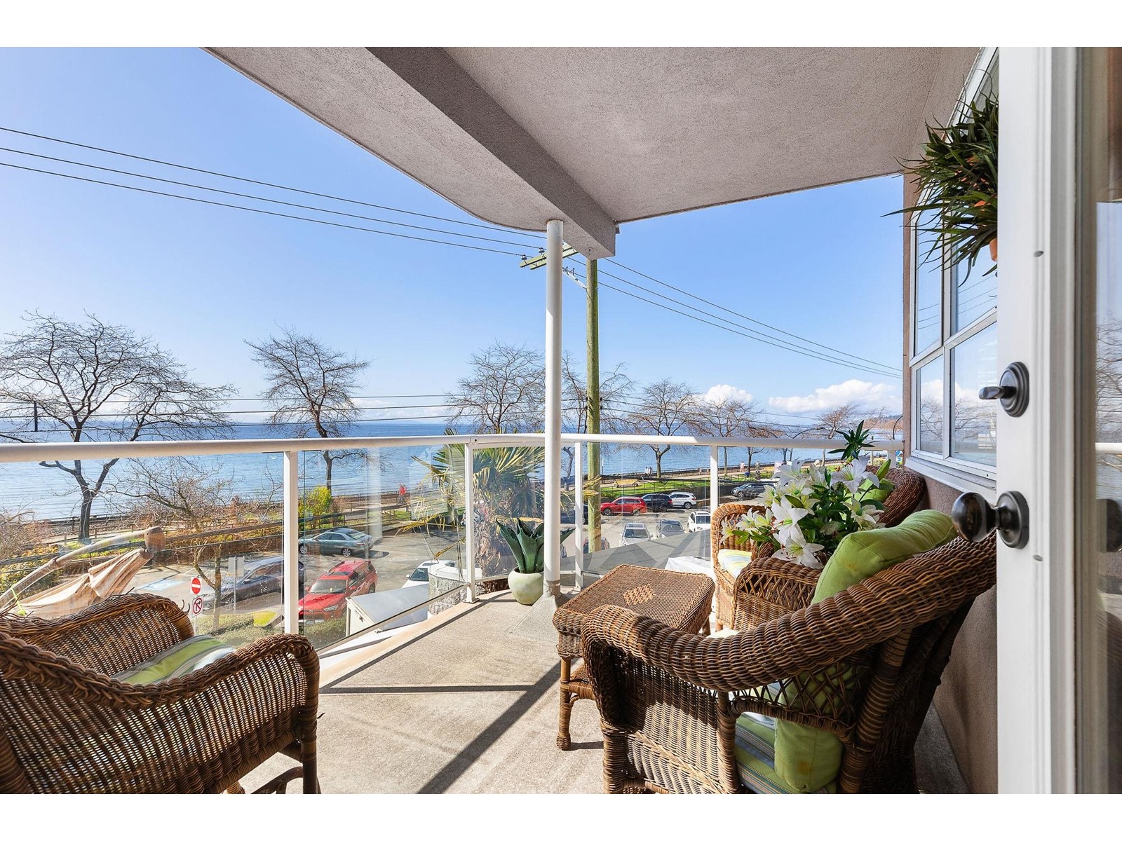 301 14965 Marine Drive, White Rock, British Columbia  V4B 1C3 - Photo 30 - R2986211