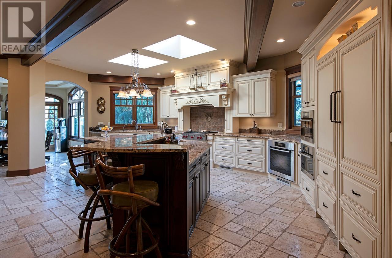 Property at 2622 THOMPSON Drive image 2