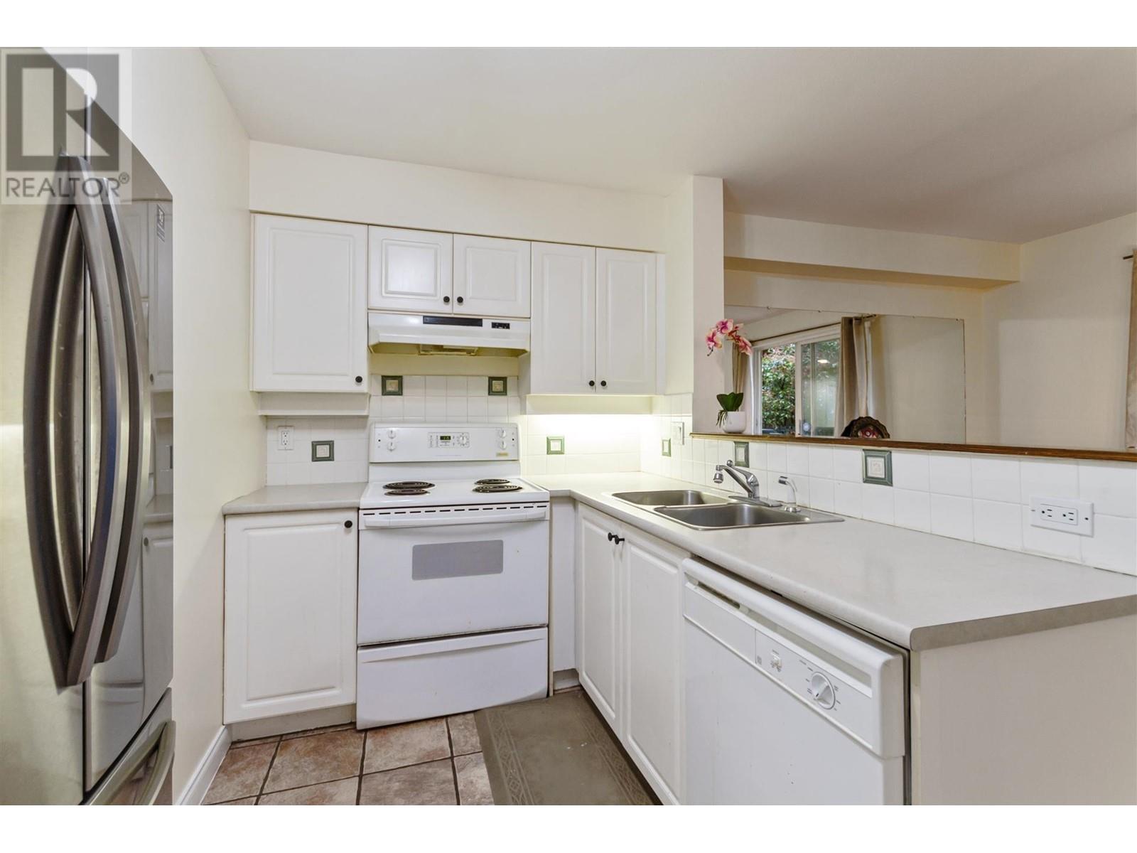 35 1561 Booth Avenue, Coquitlam, British Columbia  V3K 6Z9 - Photo 9 - R2986347