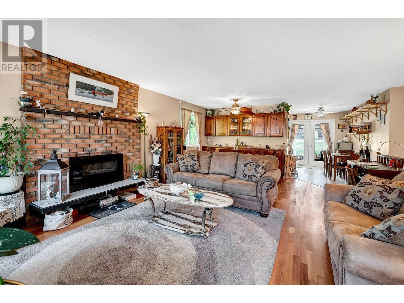 Property at 1580 NAPIER Place image 2