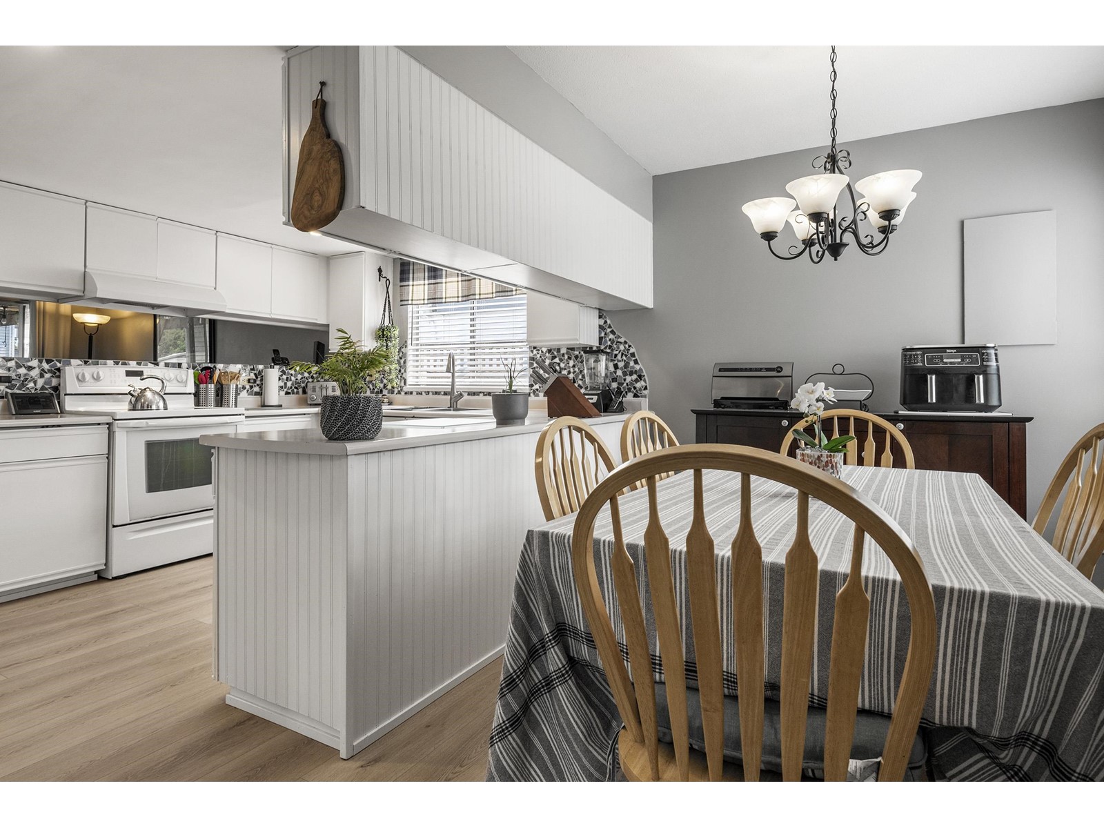15618 93 Avenue, Surrey, British Columbia  V4N 3B2 - Photo 8 - R2955738