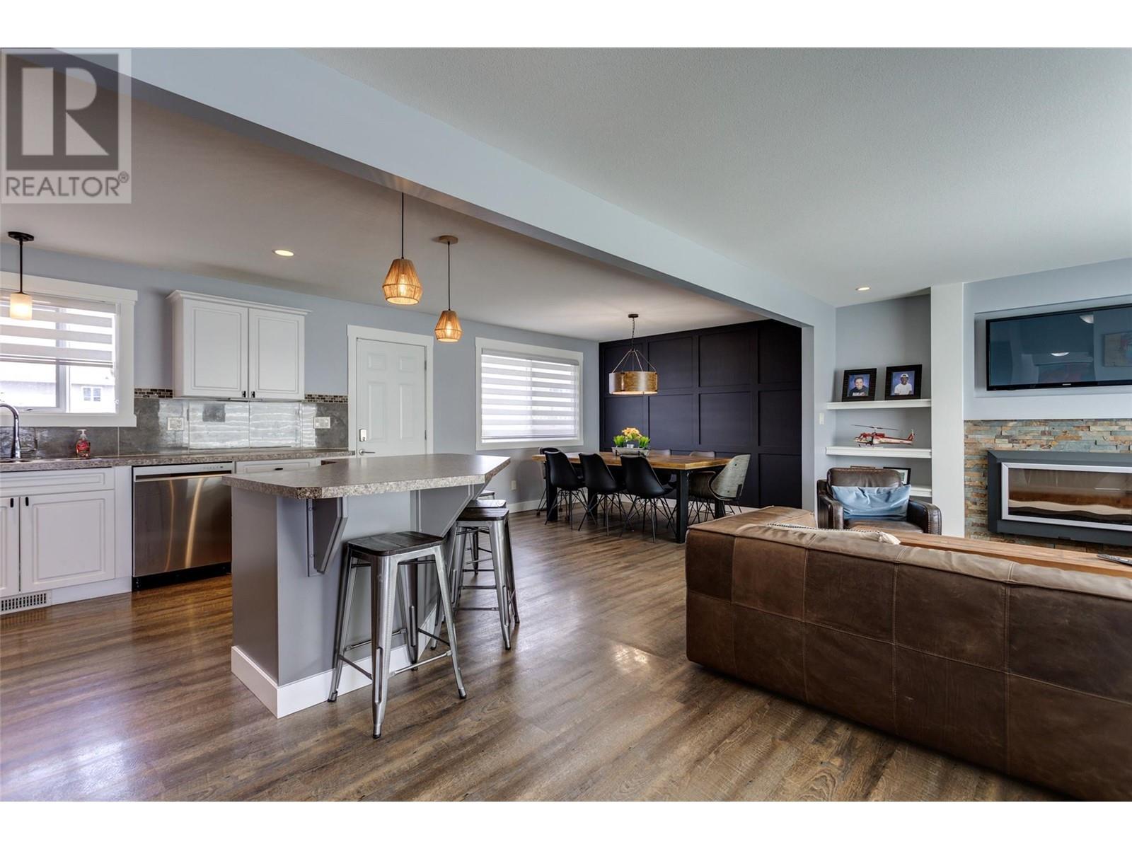 Property at 1209 36 Avenue image 3