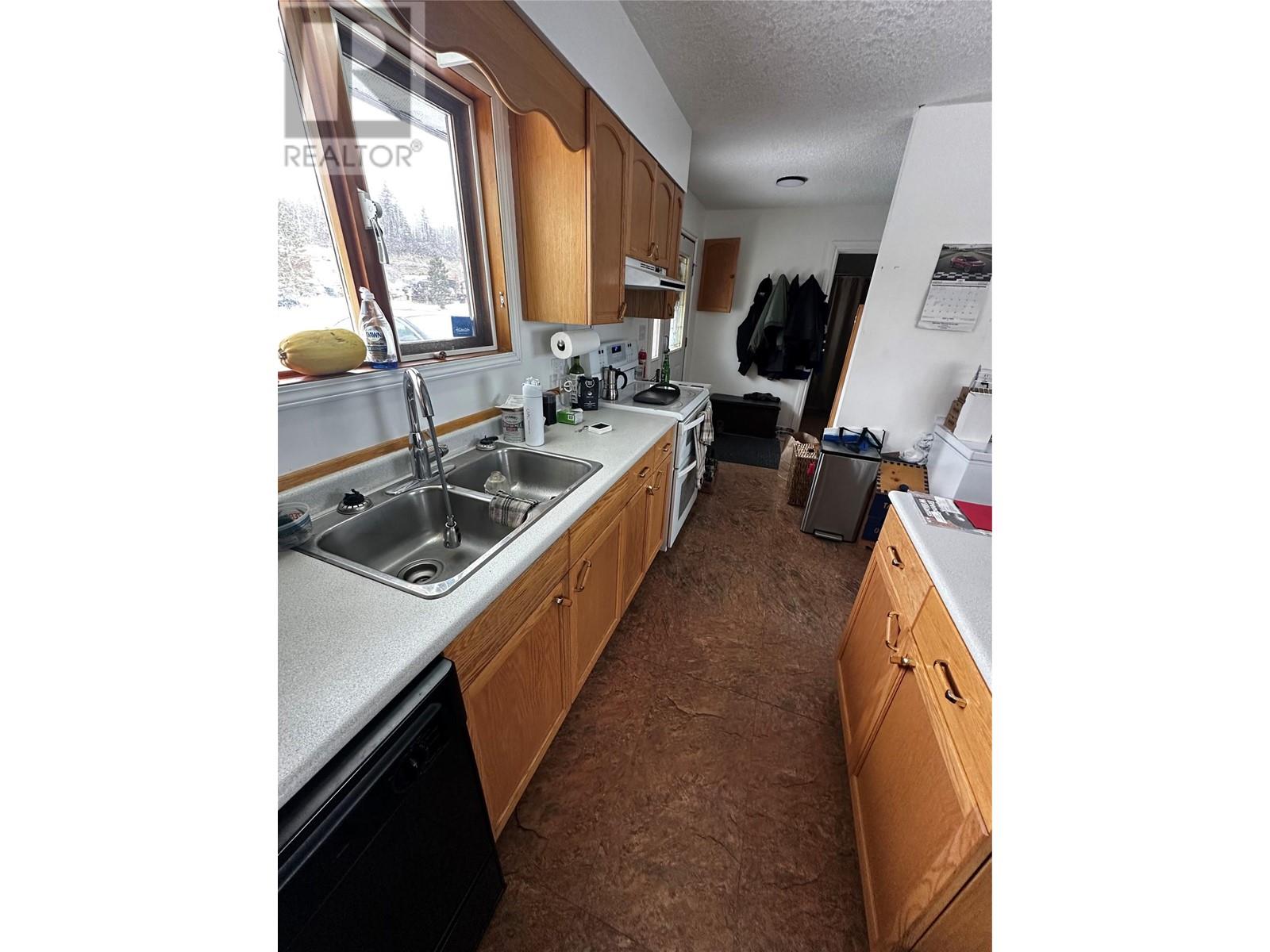 4049 Norris Road, Chetwynd, British Columbia  V0C 1J0 - Photo 6 - 10342010