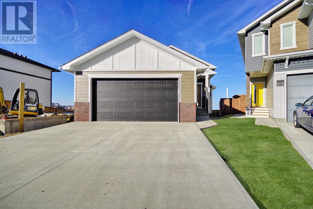 Property at 375 Skeena Crescent W image 1