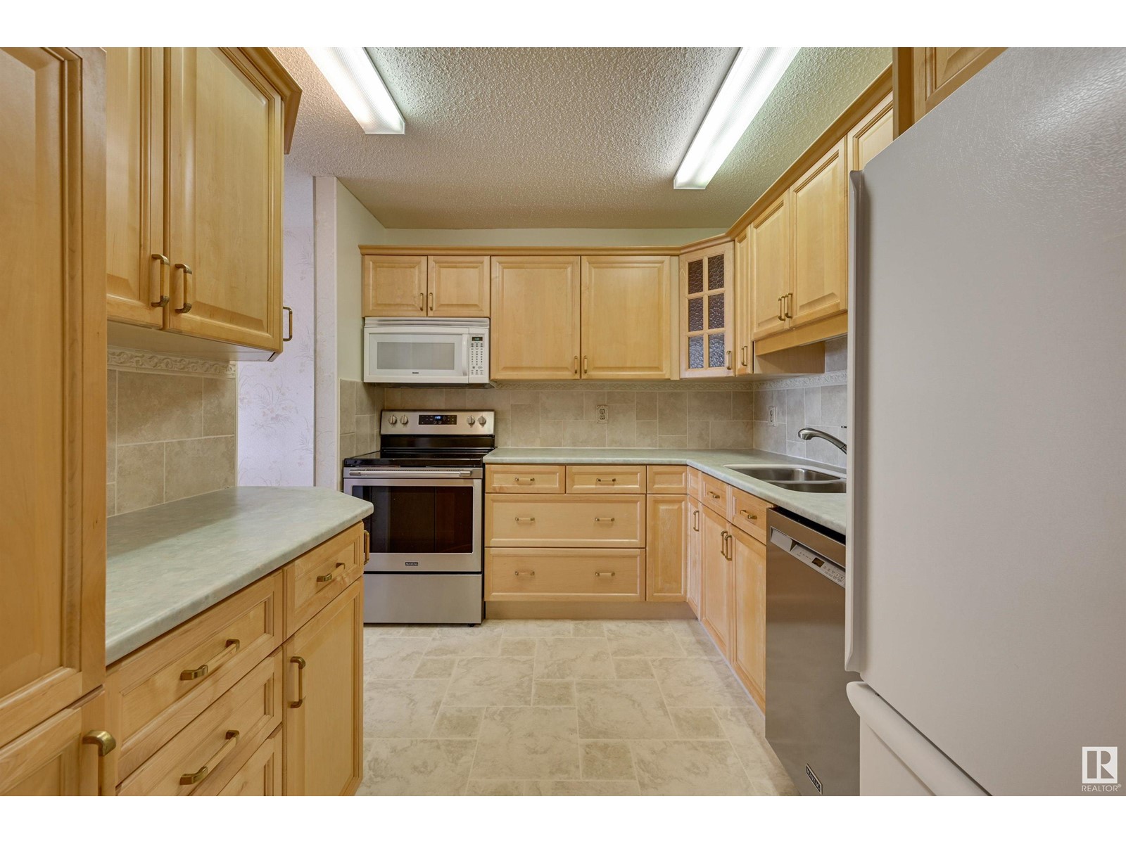 Property at #416 2904 139 AV NW image 4