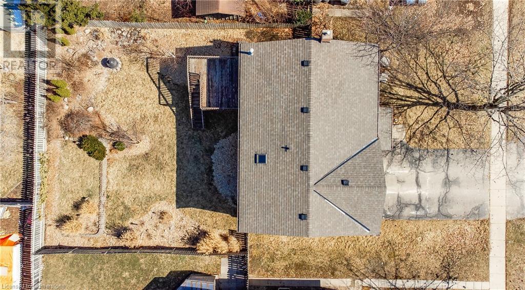 Property at 26 BRAZOLOT Drive image 4