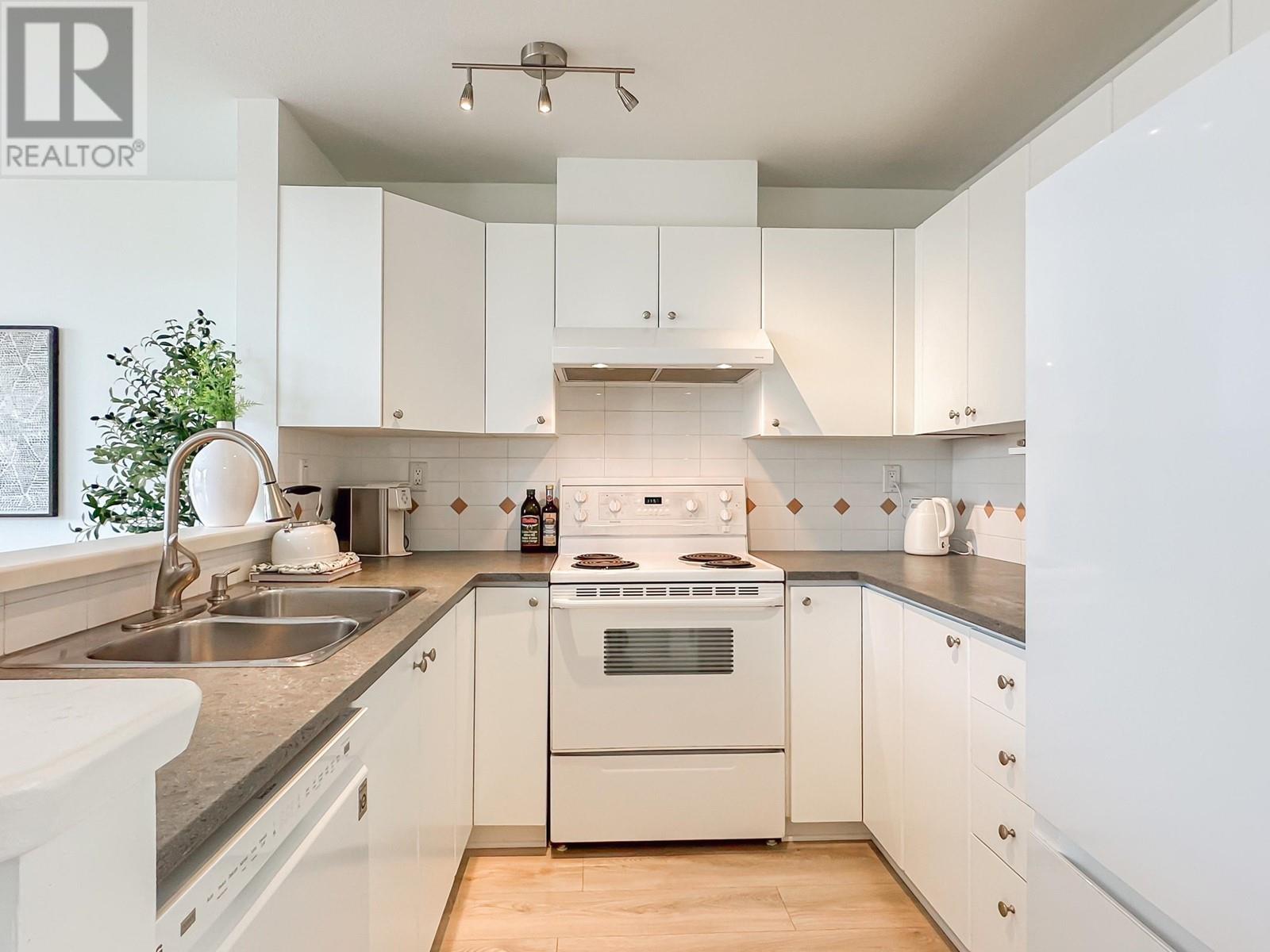 402 3023 W 4 Avenue, Vancouver, British Columbia  V6K 1R5 - Photo 8 - R2984989