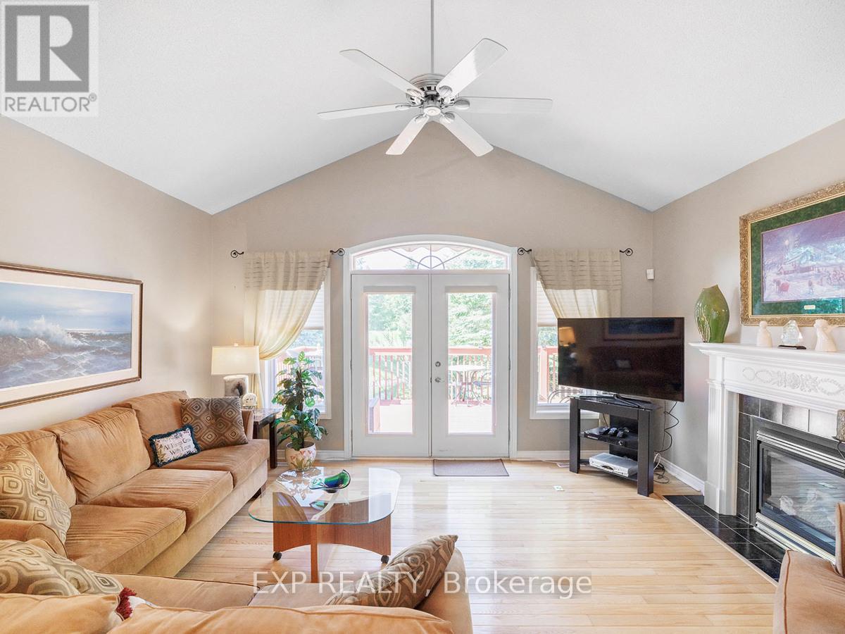 Property at 34 BRIAR GATE WAY image 4