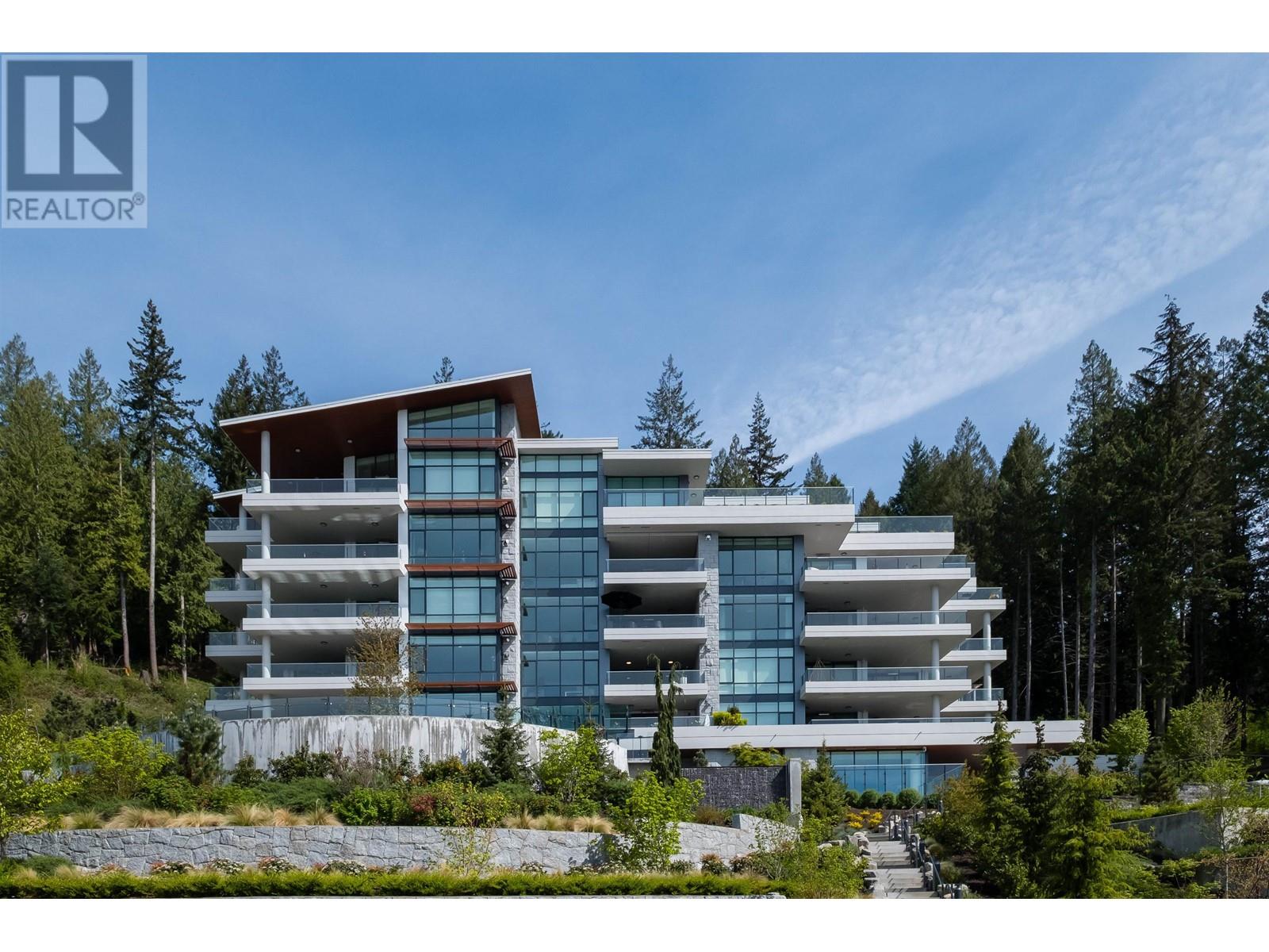 302 2958 BURFIELD PLACE, West Vancouver, British Columbia