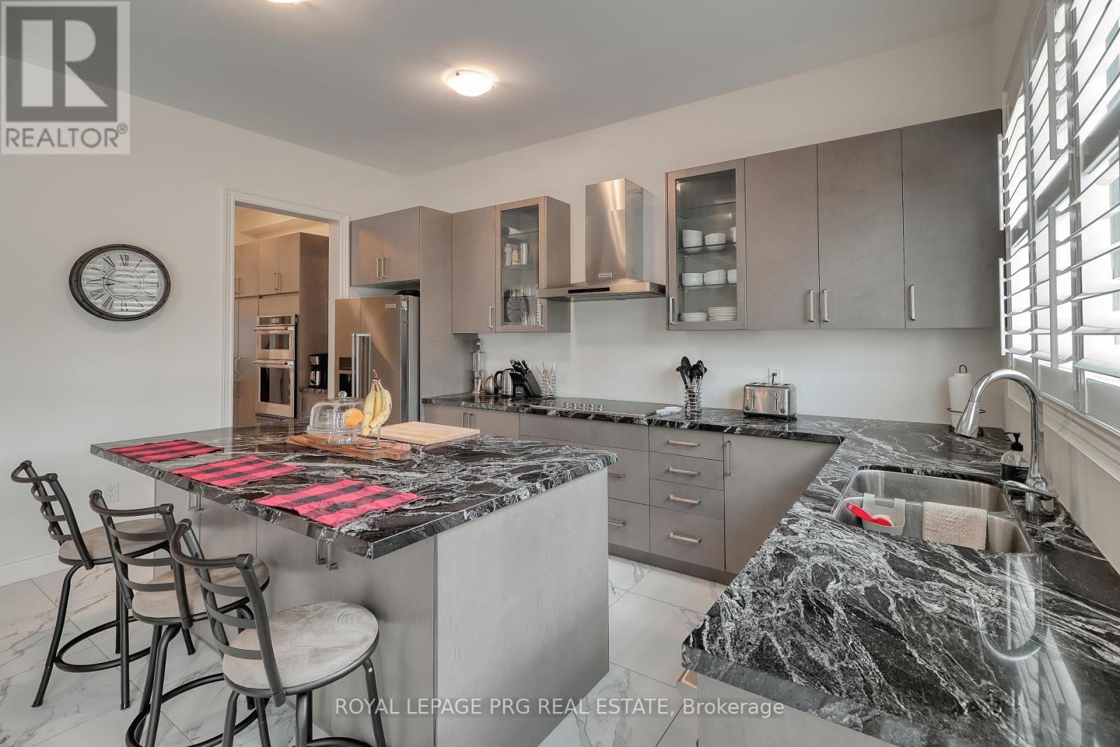 61 Cattail Crescent, Hamilton, Ontario  L0R 1Z6 - Photo 10 - X12063491