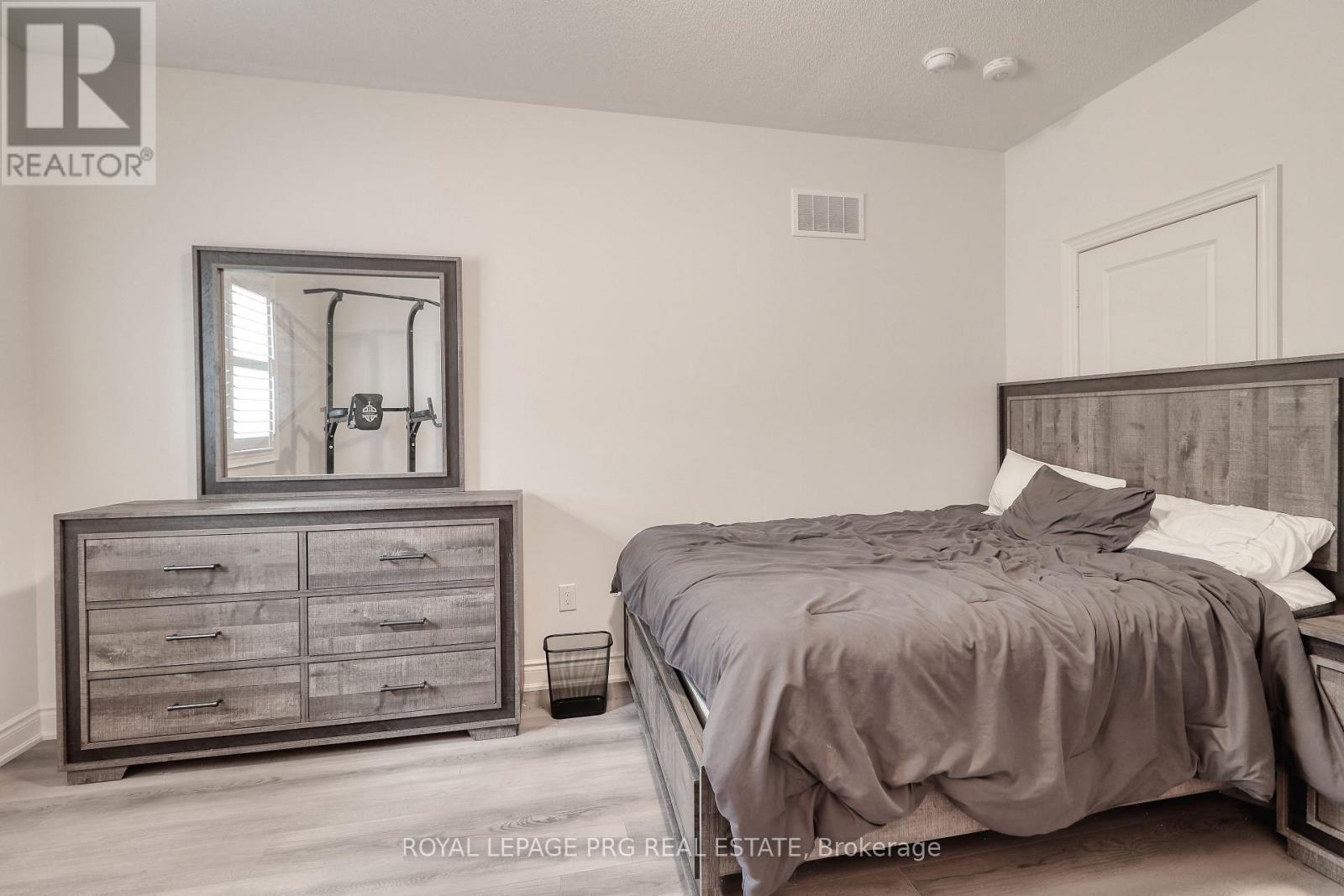61 Cattail Crescent, Hamilton, Ontario  L0R 1Z6 - Photo 25 - X12063491