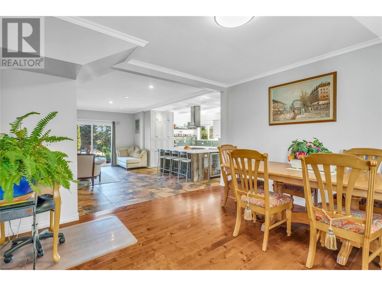 Property at 2148 Alexander Place image 4