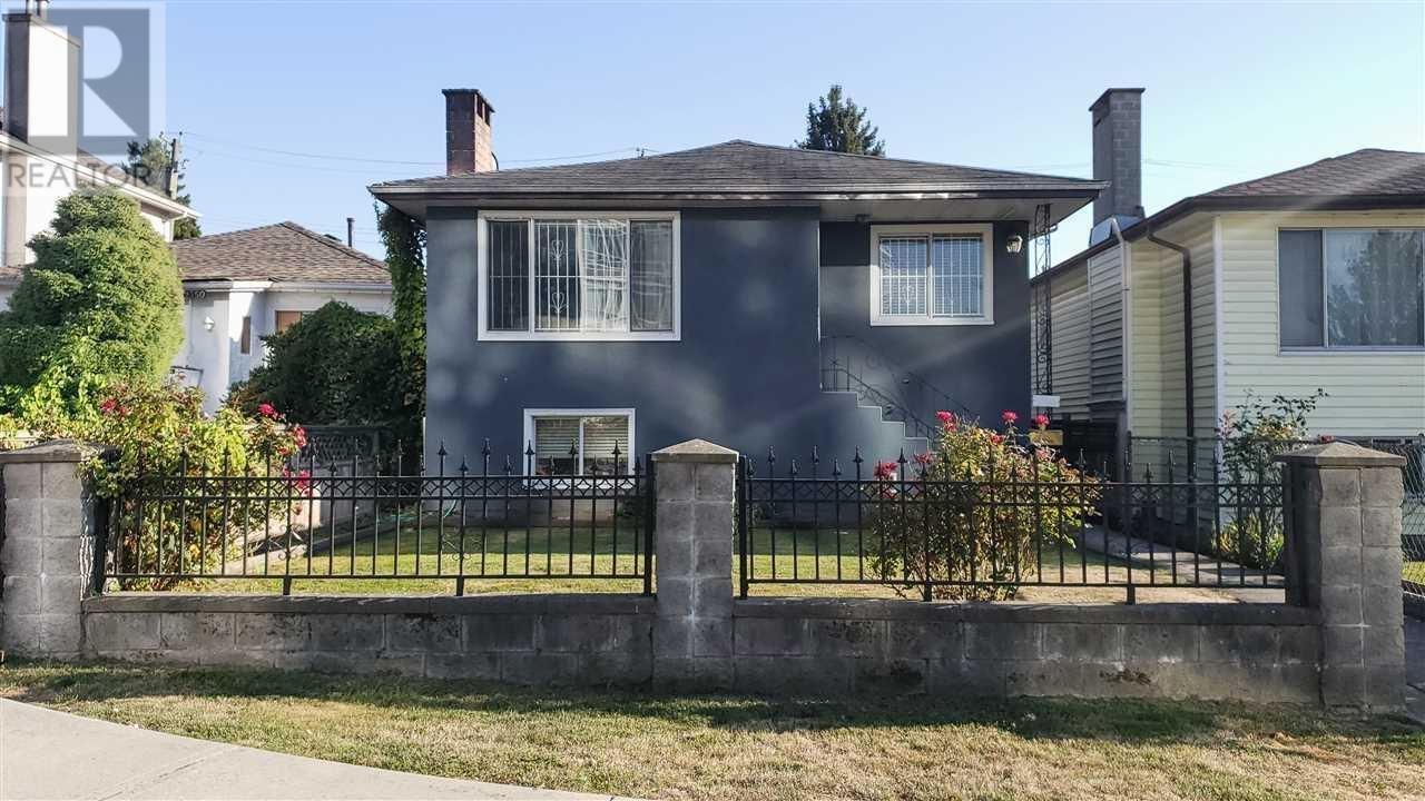 2324 E 30th Avenue, Vancouver, British Columbia  V5R 2S1 - Photo 3 - R2981360