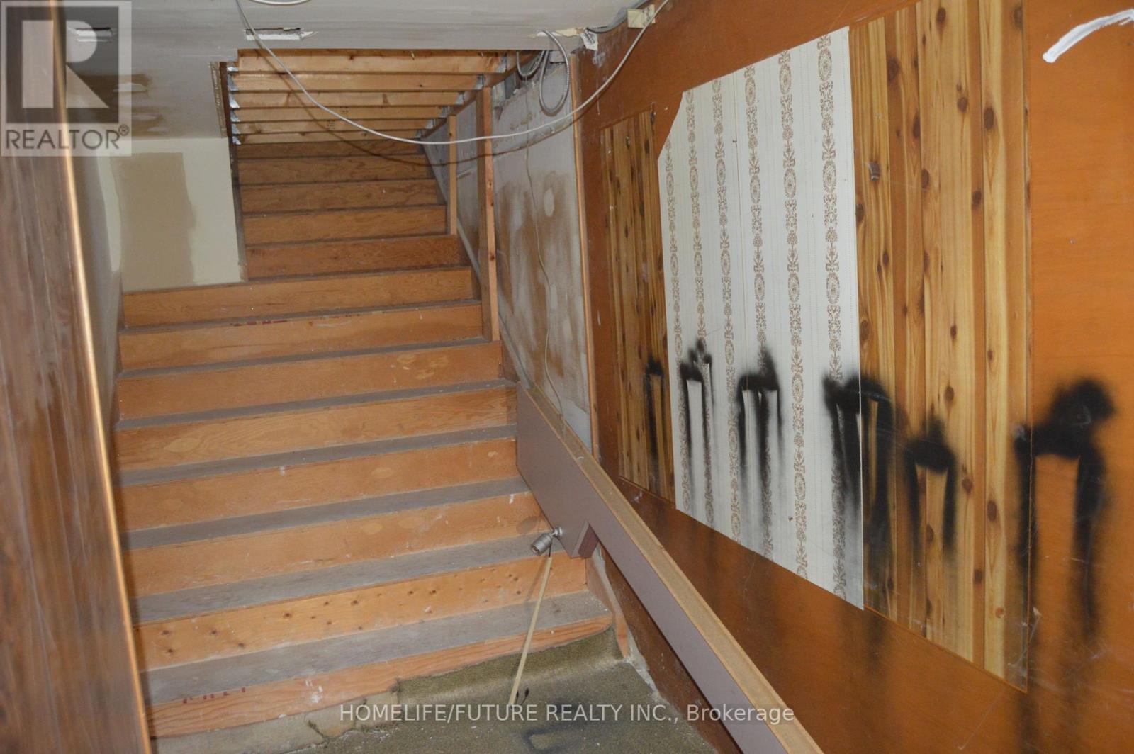 592 Sheppard Avenue, Toronto, Ontario  M3H 2S1 - Photo 2 - C12061926