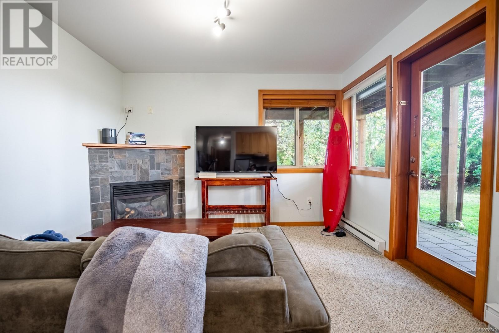 1027 Jensens Bay Rd, Tofino, British Columbia  V0R 2Z0 - Photo 38 - 978649