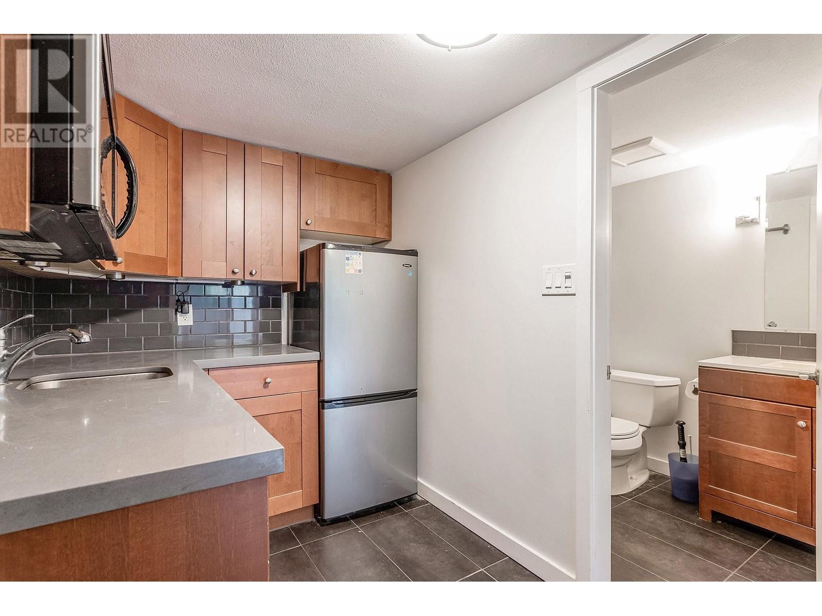101 6055 Nelson Avenue, Burnaby, British Columbia  V5H 4L4 - Photo 9 - R2986118