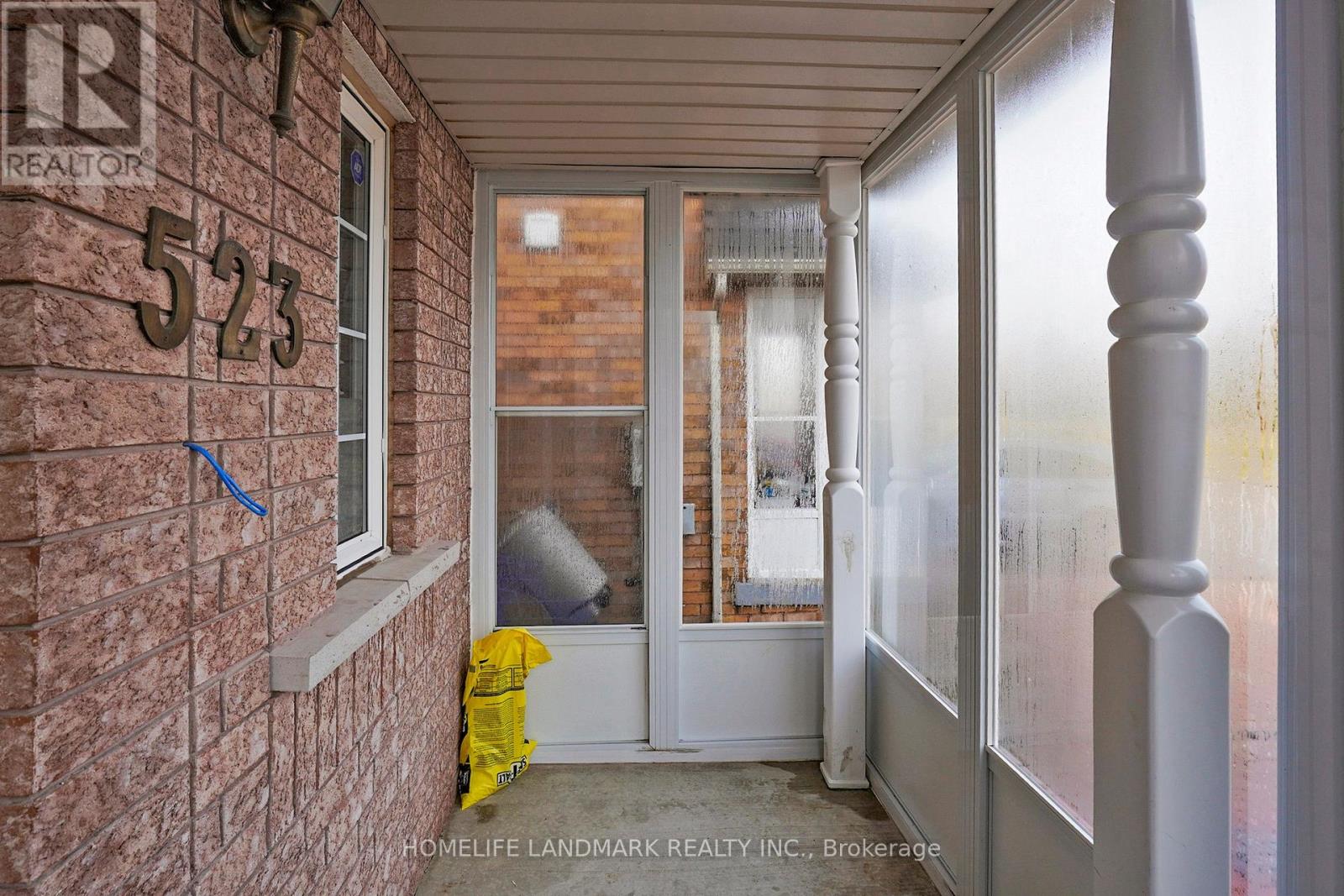 Property at 523 CABOTO TRAIL image 2