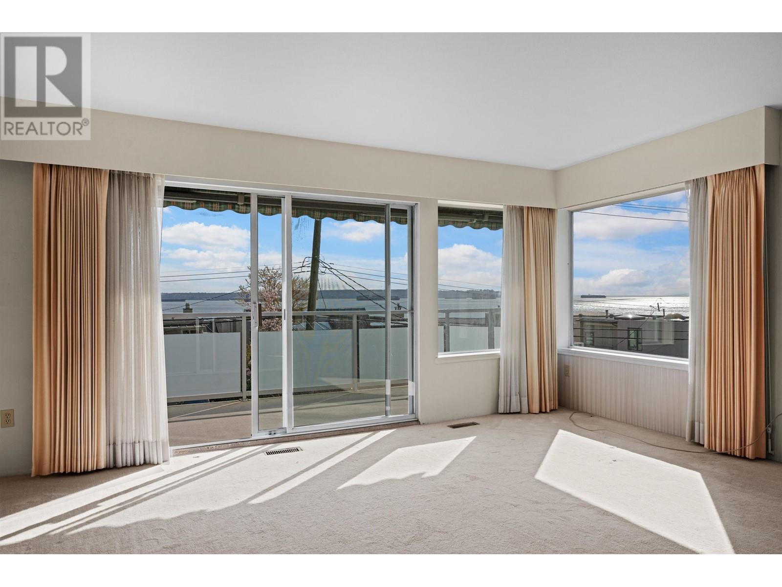 2324 Marine Drive, West Vancouver, British Columbia  V7V 1K8 - Photo 5 - R2986398