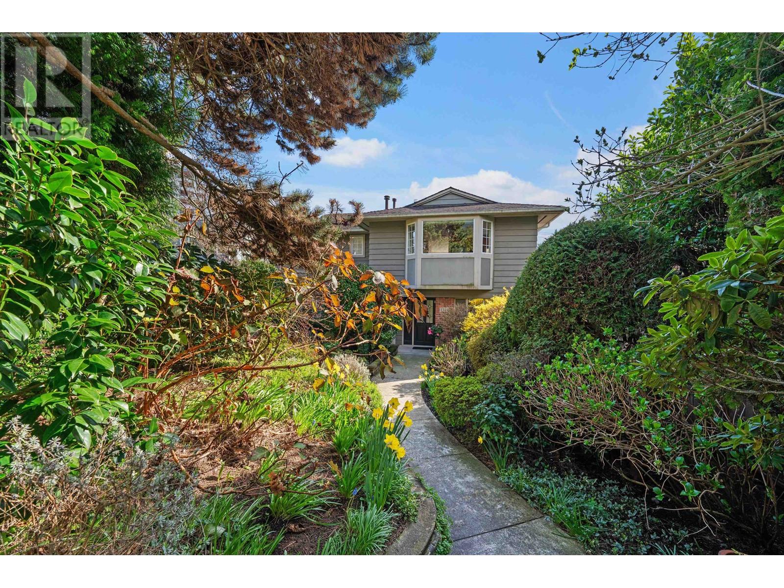 2324 Marine Drive, West Vancouver, British Columbia  V7V 1K8 - Photo 27 - R2986398