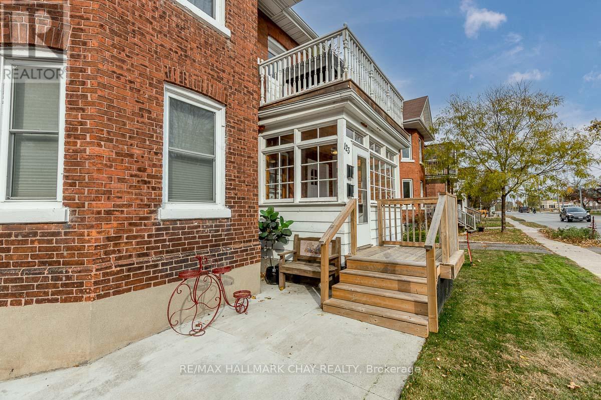 Unit #2 - 123 Burton Avenue, Barrie, Ontario  L4N 2R7 - Photo 2 - S12063568
