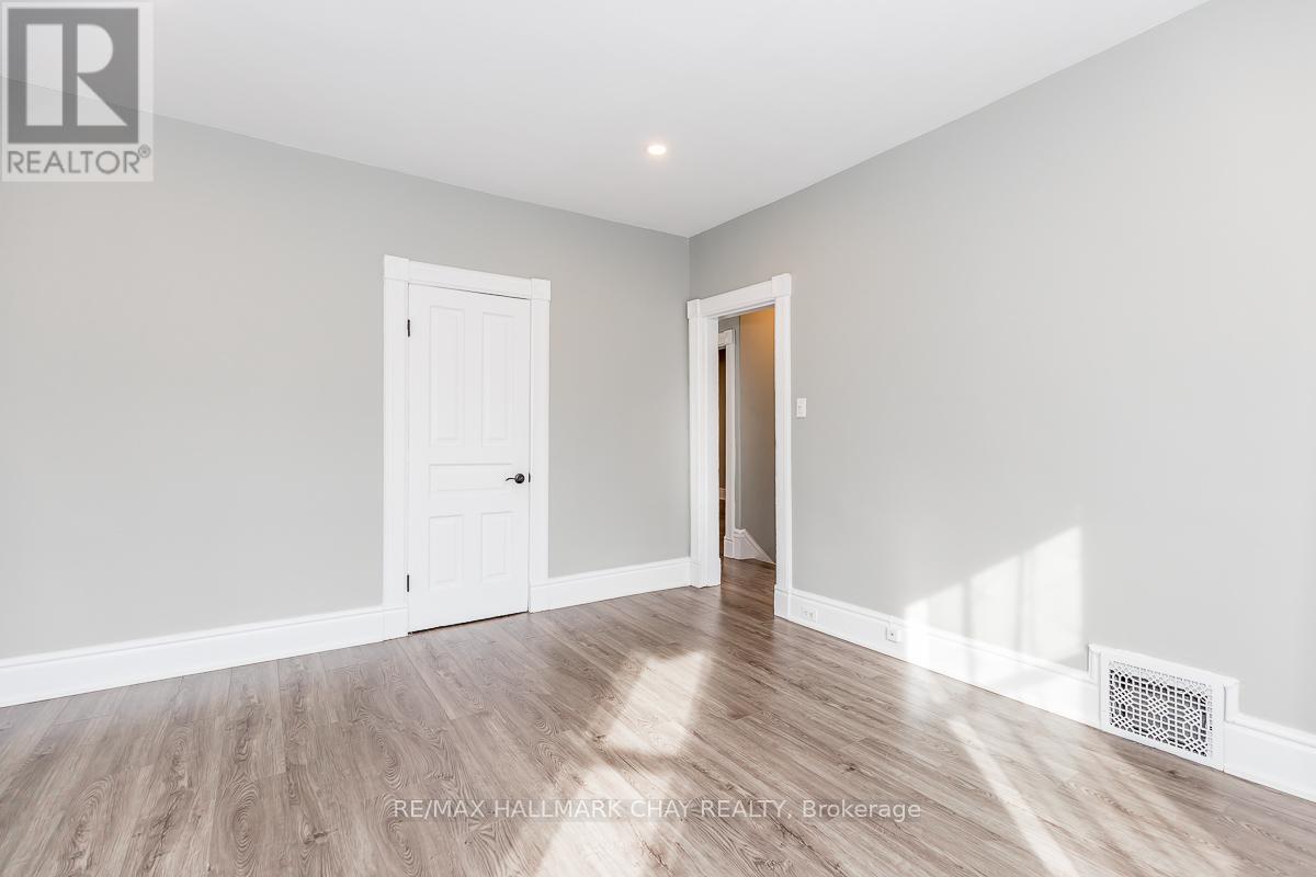 Unit #2 - 123 Burton Avenue, Barrie, Ontario  L4N 2R7 - Photo 7 - S12063568