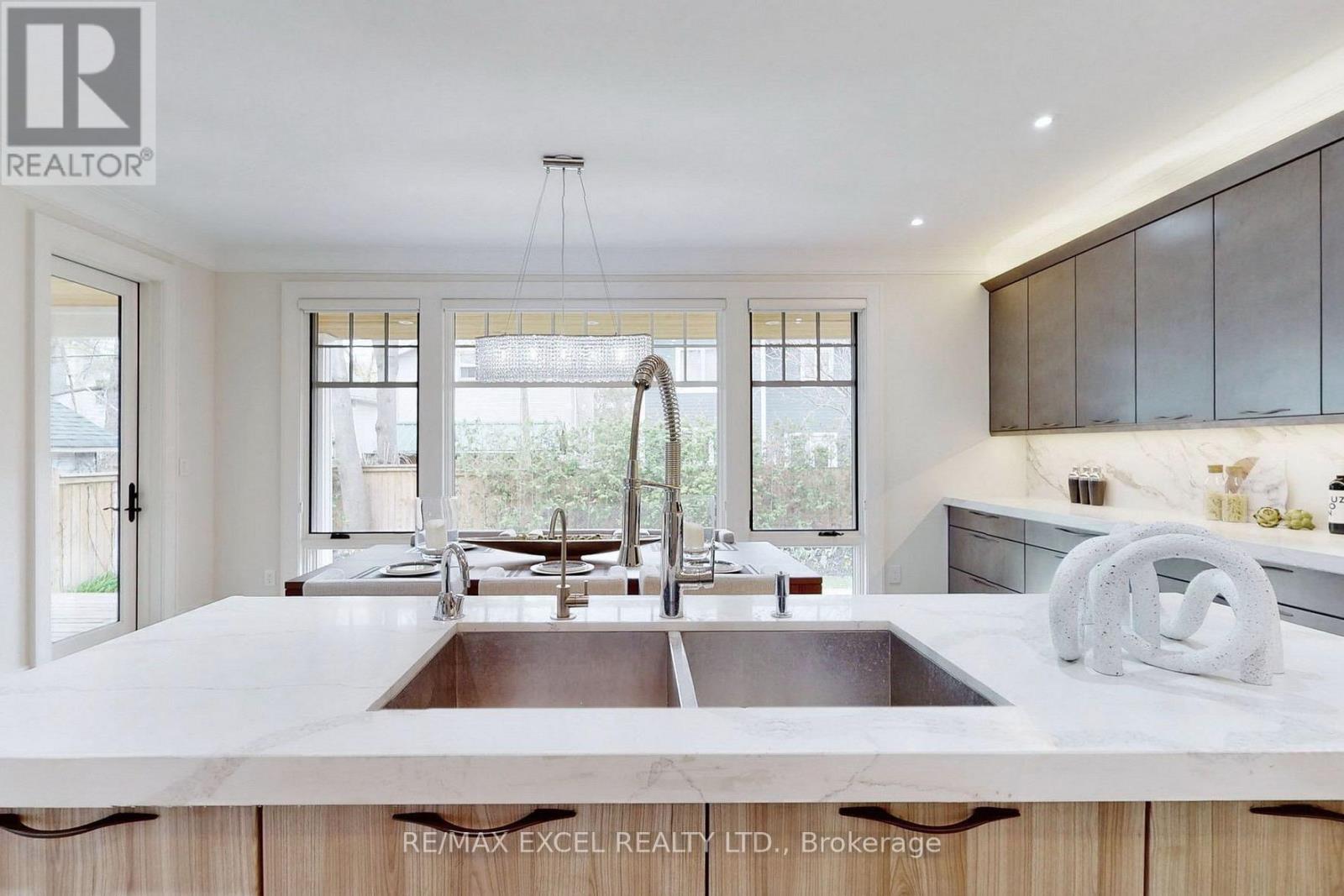 430 Reynolds Street, Oakville, Ontario  L6J 3M4 - Photo 11 - W12063582