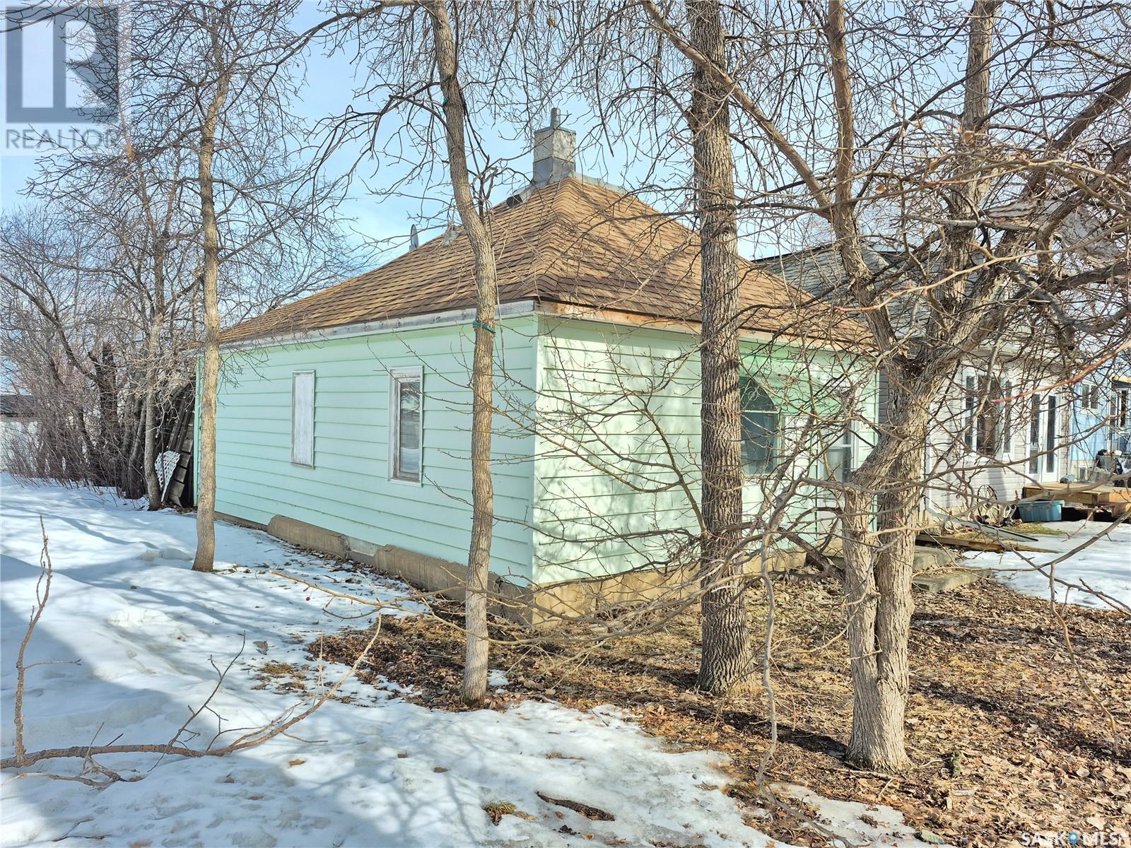 517 Beckwell Avenue, Radville, Saskatchewan  S0C 2G0 - Photo 2 - SK001834