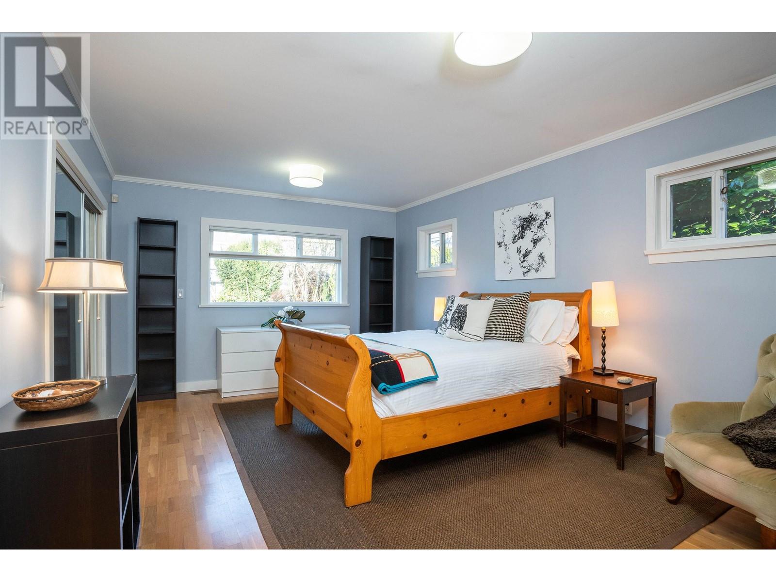 Listing Picture 16 of 36 : 3949 W 32ND AVENUE, Vancouver / 溫哥華 - 魯藝地產 Yvonne Lu Group - MLS Medallion Club Member